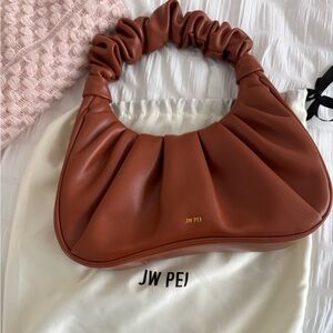 JW PEI Gabbi Bag with dust bag